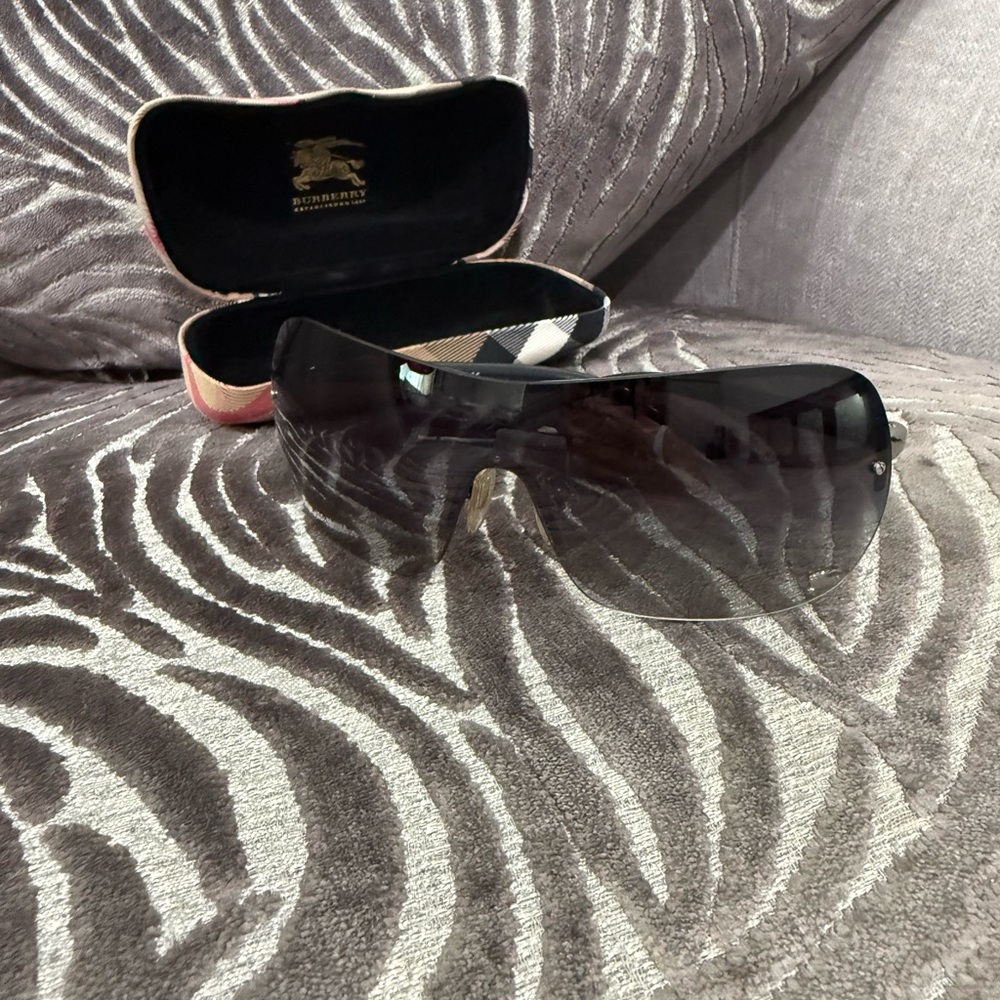 Burberry Black and Gold Sunglasses with Case